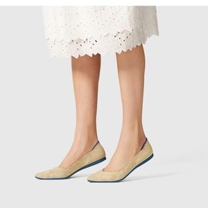 Rothy Sahara Gold Points 8